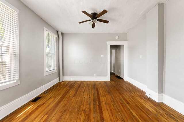 1165 Wager St Unit 1165-1167, Columbus, OH 43206 - spare room with ceiling fan, wood-type flooring, and baseboards