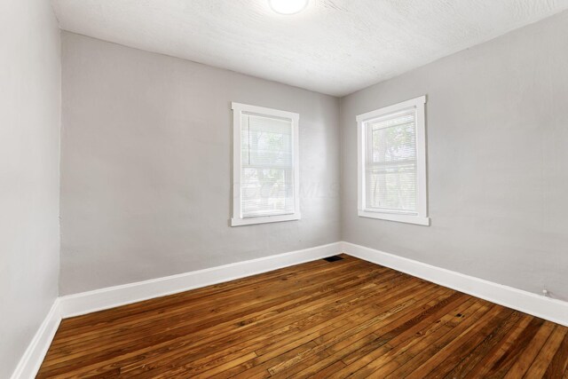 1165 Wager St Unit 1165-1167, Columbus, OH 43206 - unfurnished room featuring dark wood-type flooring and baseboards