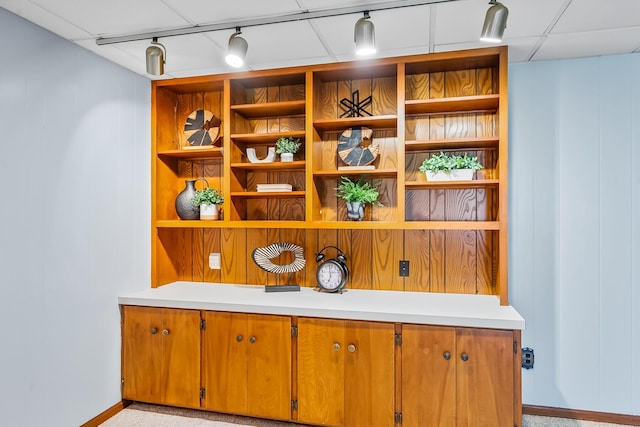 12502 Barbara Dr, Kenton, OH 43326 - detailed view of baseboards and rail lighting