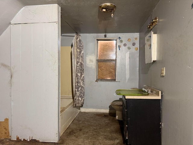 870-872 Sullivant Ave, Columbus, OH 43223 - bathroom featuring toilet and vanity