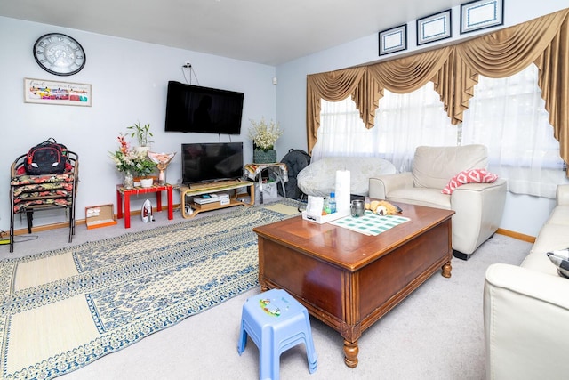 1469 Sandalwood Pl, Columbus, OH 43229 - carpeted living room featuring baseboards