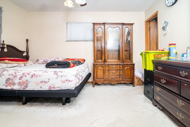 1469 Sandalwood Pl, Columbus, OH 43229 - bedroom with light carpet