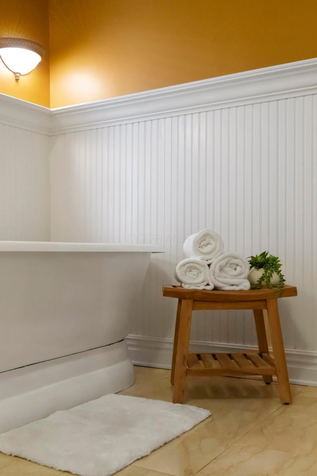 1042 Neil Ave, Columbus, OH 43201 - interior space with baseboards