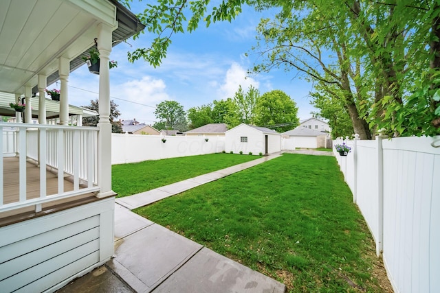 46 E Markison Ave, Columbus, OH 43207 - view of yard
