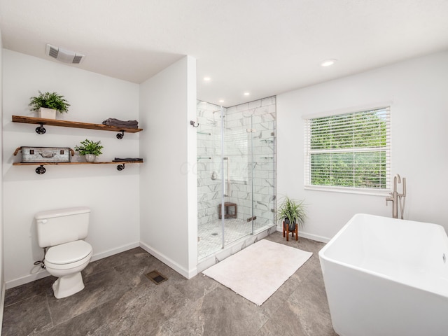4710 Helmsbridge Ct, Grove City, OH 43123 - full bath with a stall shower, toilet, recessed lighting, baseboards, and a freestanding bath