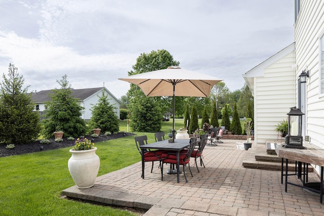 view of patio featuring outdoor dining space
