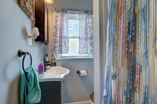 1306-1308 Wilson Ave, Columbus, OH 43206 - bathroom featuring vanity and toilet