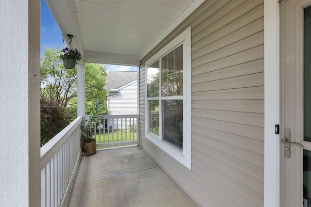 3907 Winding Path Dr, Canal Winchester, OH 43110 - view of covered porch