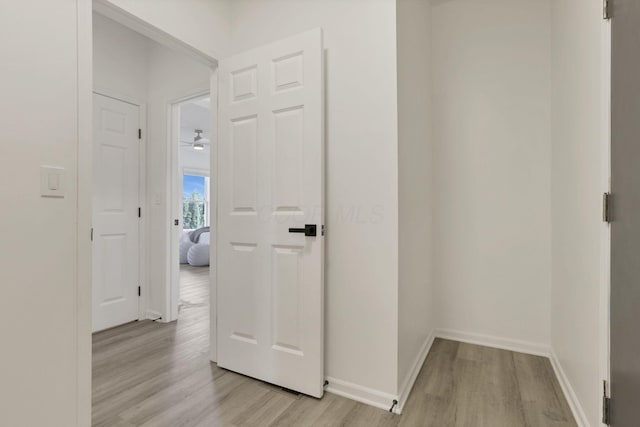 3907 Winding Path Dr, Canal Winchester, OH 43110 - corridor featuring light wood-style flooring and baseboards