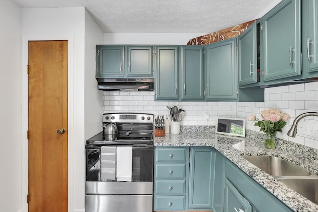 230 Clover Ct, Newark, OH 43055 - kitchen with electric range, under cabinet range hood, a sink, backsplash, and light stone countertops