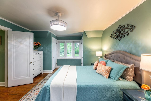 1674 Melrose Ave, Columbus, OH 43224 - bedroom featuring wood finished floors, crown molding, and baseboards