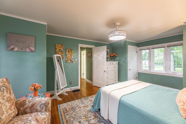 1674 Melrose Ave, Columbus, OH 43224 - bedroom featuring wood finished floors, ornamental molding, and baseboards