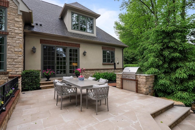 2060 Fontenay Pl, Upper Arlington, OH 43220 - view of patio / terrace featuring a grill, exterior kitchen, and outdoor dining area