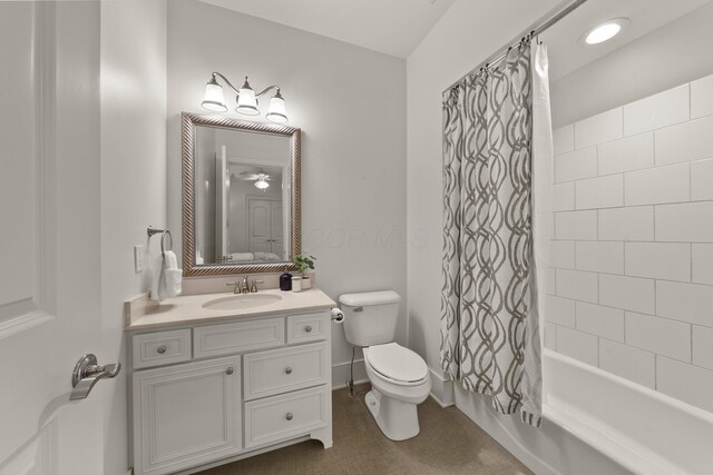 2060 Fontenay Pl, Upper Arlington, OH 43220 - bathroom featuring toilet, vanity, and shower / bath combo