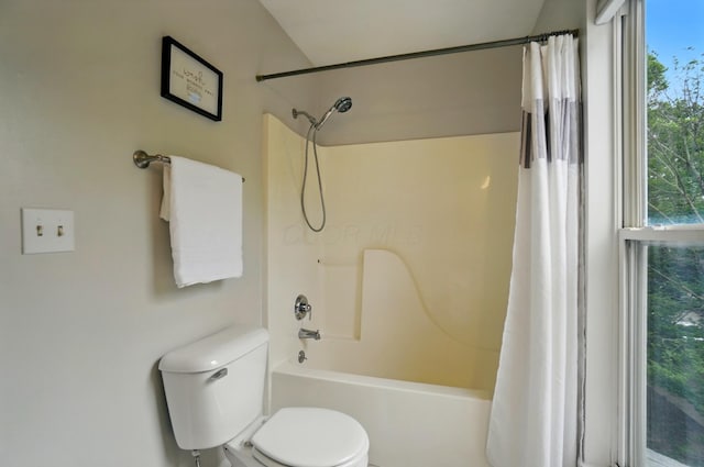 1077 Michigan Ave Unit 9, Columbus, OH 43201 - bathroom with toilet and shower / tub combo