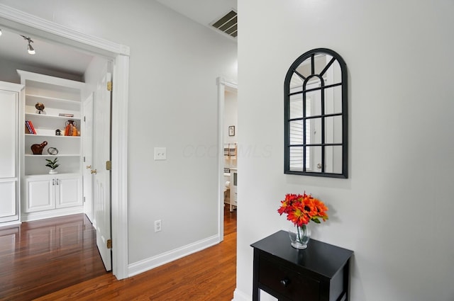 1077 Michigan Ave Unit 9, Columbus, OH 43201 - corridor featuring wood finished floors and baseboards