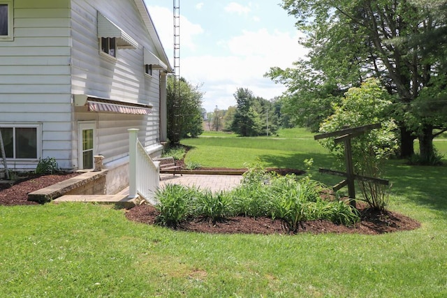 1294 Kings Corners Rd E, Mansfield, OH 44904 - view of green lawn
