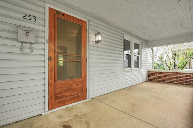 253 Robbins Dr, Newark, OH 43055 - doorway to property with covered porch