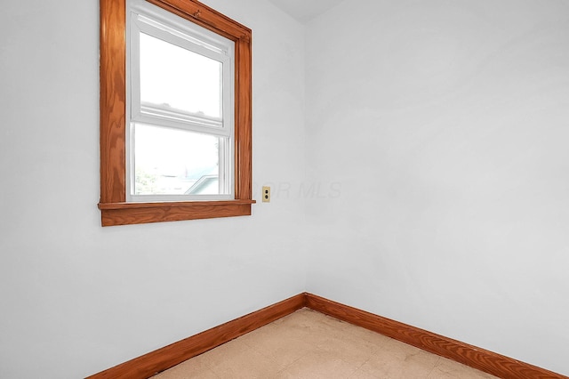 253 Robbins Dr, Newark, OH 43055 - spare room featuring light flooring and baseboards
