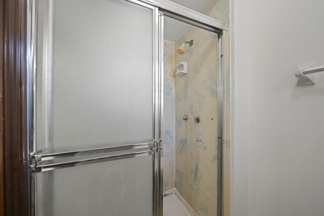 6329 Birkewood St, Columbus, OH 43229 - bathroom with a shower stall