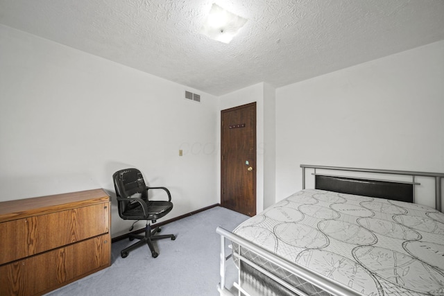 6329 Birkewood St, Columbus, OH 43229 - bedroom with carpet and a textured ceiling
