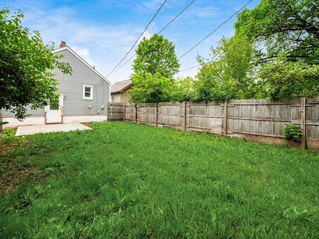 84 Meek Ave, Columbus, OH 43222 - view of yard