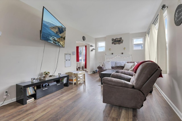 610 W Wheeling St, Lancaster, OH 43130 - living area featuring wood finished floors and baseboards