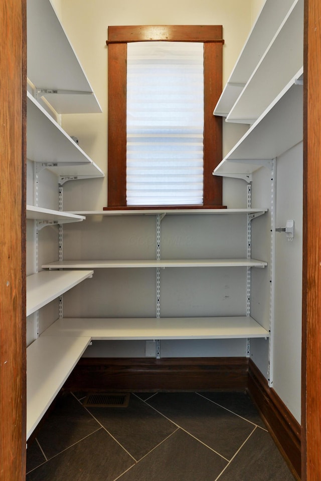 459 E Whittier St, Columbus, OH 43206 - view of pantry