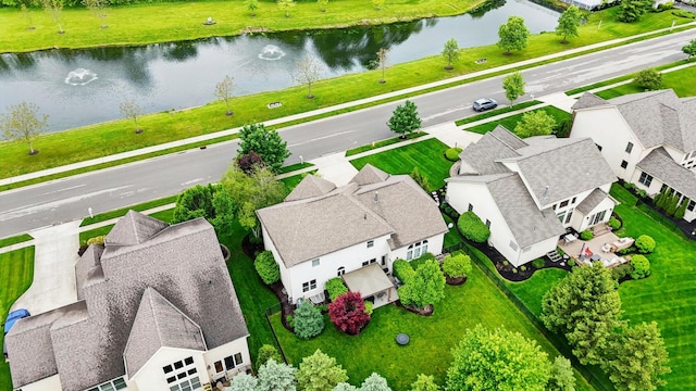 6467 Spring Run Dr, Westerville, OH 43082 - aerial view of residential area with a large body of water