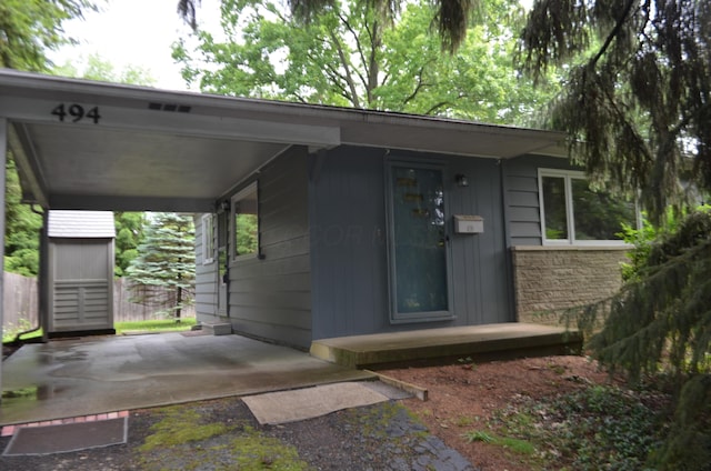 494 Park Overlook Dr, Worthington, OH 43085 - entrance to property with stone siding