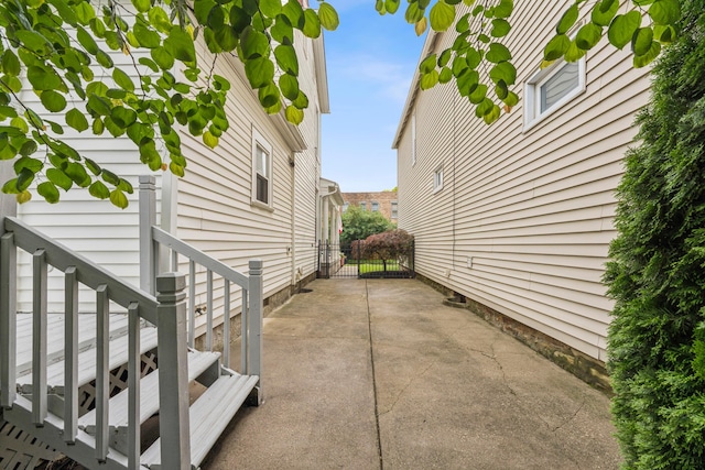 1057 Harrison Ave, Columbus, OH 43201 - view of patio / terrace with a gate