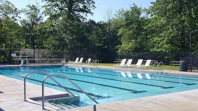 7326 State Route 19 Unit 3, Lots 1-2, Mount Gilead, OH 43338 - community pool with fence