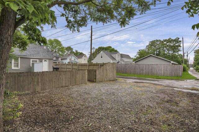 155 N Harris Ave, Columbus, OH 43204 - view of yard