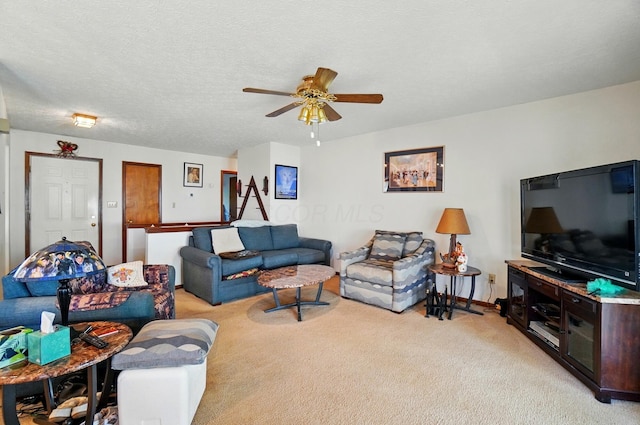 371 Federal Cir, Delaware, OH 43015 - living area featuring light colored carpet and a ceiling fan