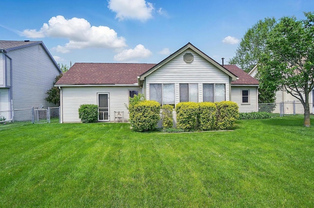 371 Federal Cir, Delaware, OH 43015 - rear view of property featuring roof with shingles