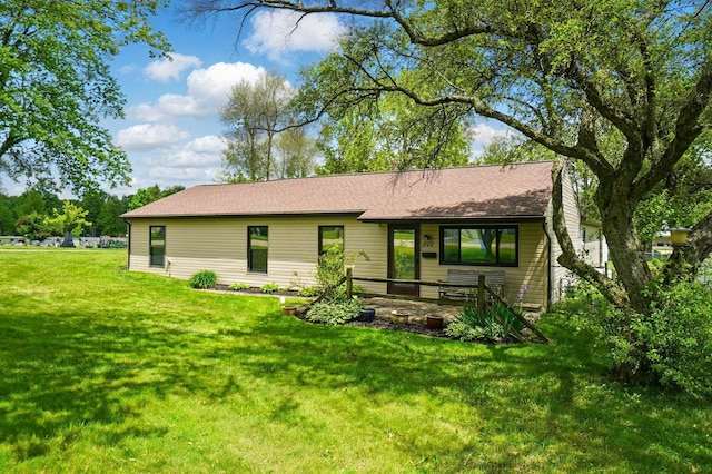 820 N Walnut St, Baltimore, OH 43105 - single story home with a front yard and a shingled roof