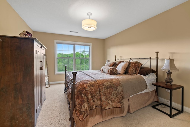 6755 Arbor View Ct, Powell, OH 43065 - bedroom featuring light colored carpet and baseboards