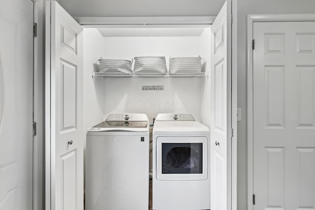 499 Wickham Way, Columbus, OH 43230 - washroom with washer and clothes dryer