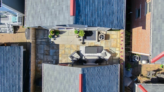 163 E 3rd Ave, Columbus, OH 43201 - view of patio