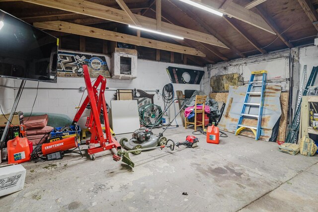780 Basswood Rd, Columbus, OH 43207 - garage with concrete block wall