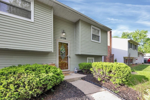 5756 Saffron Ave, Galloway, OH 43119 - view of doorway to property