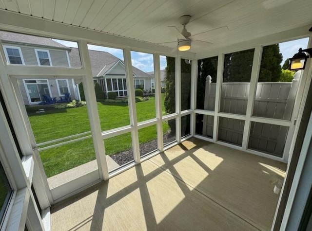 4020 Legend Unit 11, Columbus, OH 43230 - unfurnished sunroom with a ceiling fan