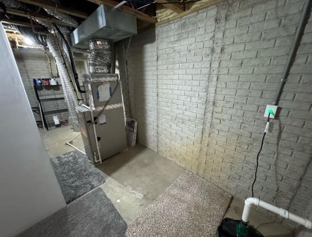 4020 Legend Unit 11, Columbus, OH 43230 - utilities featuring heating unit