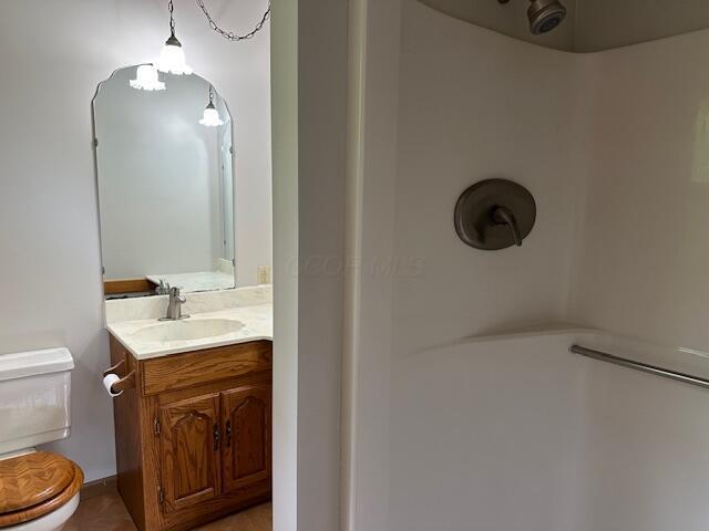 50 Stagecoach Rd, Chillicothe, OH 45601 - full bath with toilet and vanity