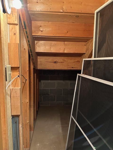 50 Stagecoach Rd, Chillicothe, OH 45601 - view of stable