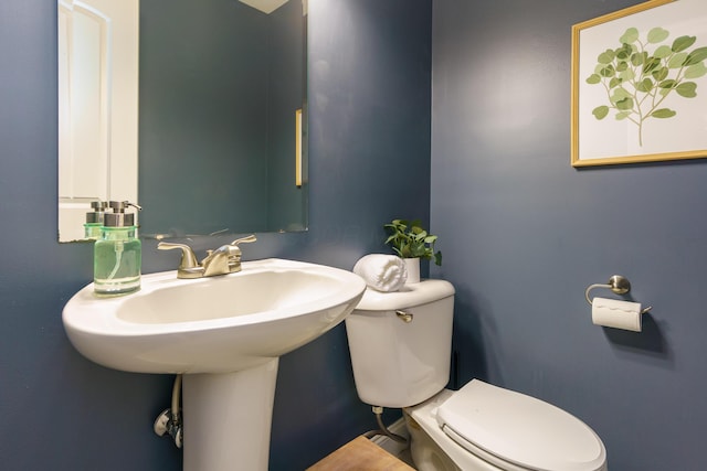 1671 Dollivor Dr, Columbus, OH 43235 - bathroom featuring toilet