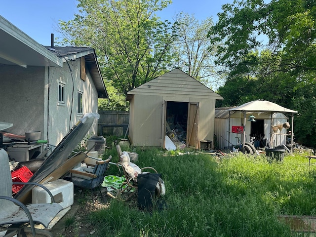 1294 Lancelot Rd, Columbus, OH 43227 - view of shed with fence