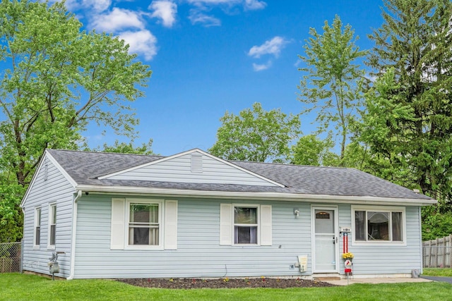 3233 Burdett Ct, Columbus, OH 43232 - view of front of home with roof with shingles