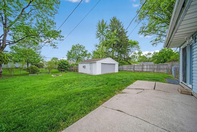 3233 Burdett Ct, Columbus, OH 43232 - view of yard with a patio and an outdoor structure