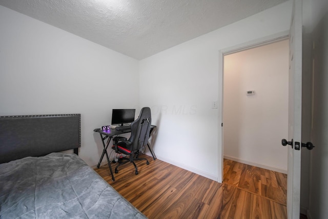 3233 Burdett Ct, Columbus, OH 43232 - bedroom featuring wood finished floors and baseboards